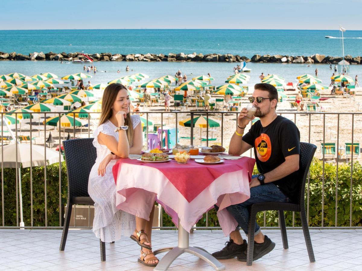 Hotel Villa Sole Resort Bellaria-Igea Marina Exteriör bild