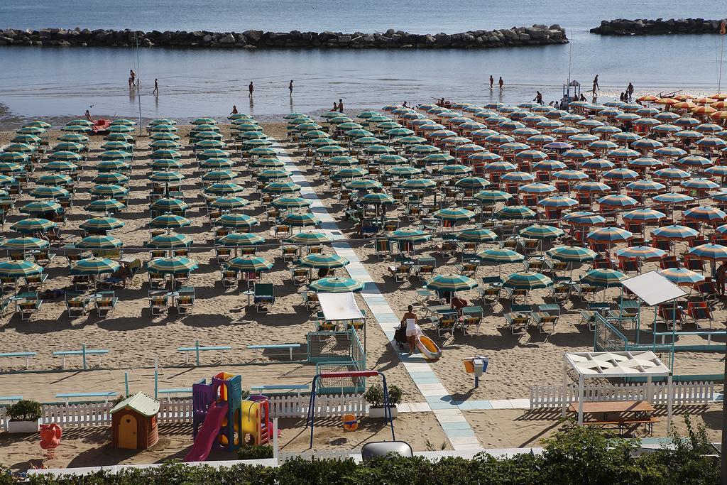 Hotel Villa Sole Resort Bellaria-Igea Marina Exteriör bild